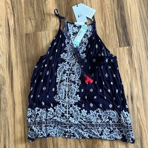 BUY MY CLOTHES! Make a bundle & make me an offer!